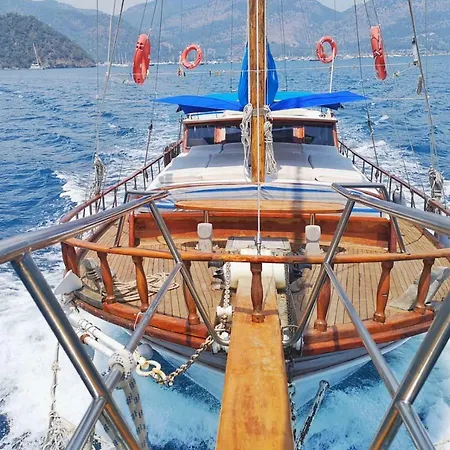 보트호텔 Navy Blue Yacht Charter *