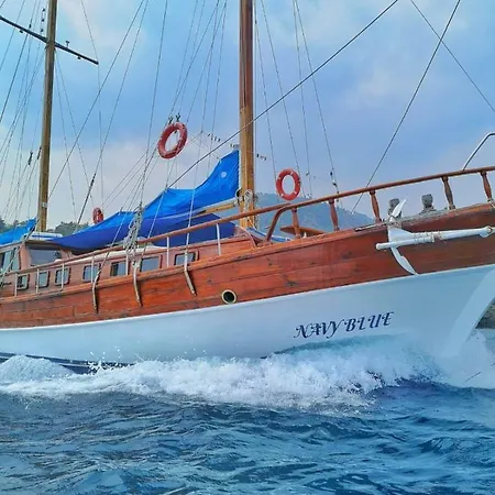 보트호텔 Navy Blue Yacht Charter *